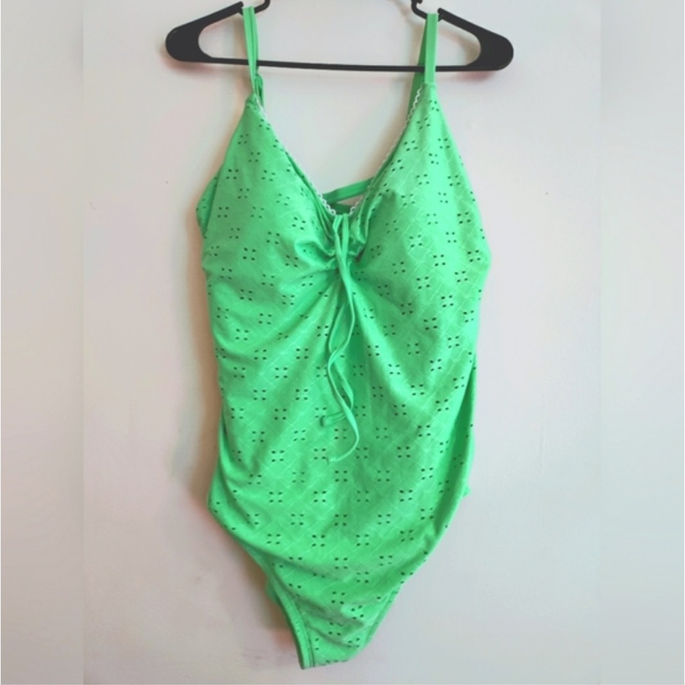 Time & Tru NWT❗️Green Eyelet One Piece Bathing Suit